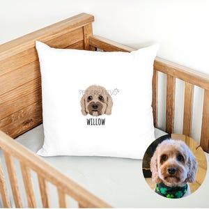 Coussin pour chambre d'enfant brodé portrait de chien personnalisé, taie d'oreiller personnalisée pour chambre d'enfant, décoration de chambre d'enfant, coussin pour chien, cadeau nouvelle maman, cadeau de baby shower
