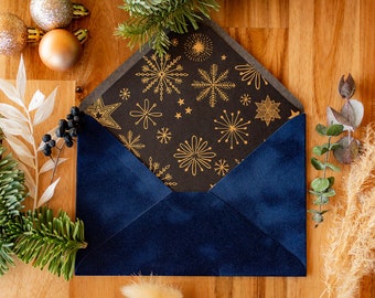 Marineblauwe fluwelen kerst enveloppen met kerstdesign inleg C6