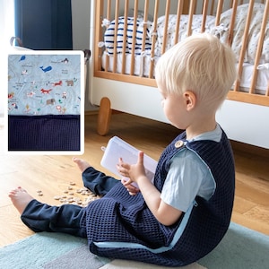 Baby Schlafsack, Kleinkind Schlafsack mit schließbaren Füßen, Bio Baumwolle Schlafsack, Marine und Baby Blau mit Weltkarte Tiere