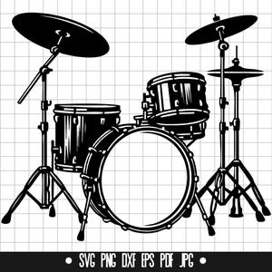 Könnte beinhalten: Schwarz-weiß-Illustration eines Schlagzeugs mit einer Bassdrum, zwei Toms und zwei Becken. Die Trommeln stehen auf Ständern und die Becken auf Galgenständern.