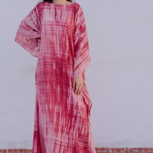 The KOSH Aloe Kaftan, featuring Shibori, a dyeing technique, transforms into a serene lullaby, offering comfort and mordernity. image 7