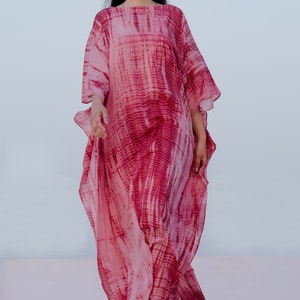 The KOSH Aloe Kaftan, featuring Shibori, a dyeing technique, transforms into a serene lullaby, offering comfort and mordernity. image 5