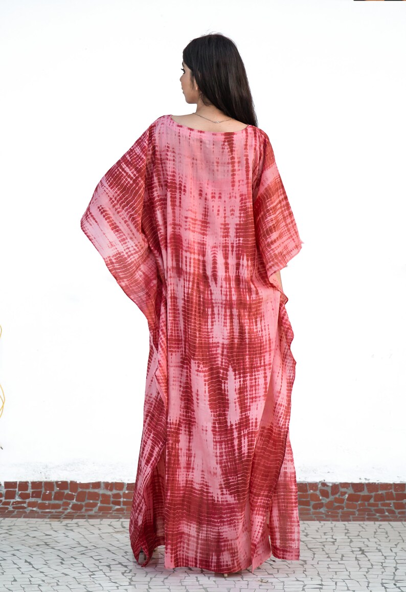 The KOSH Aloe Kaftan, featuring Shibori, a dyeing technique, transforms into a serene lullaby, offering comfort and mordernity. image 6