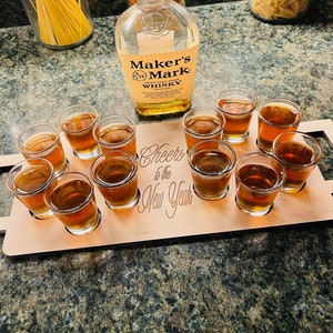Proost op het Nieuwe Jaar Shot Board-Digital Download-Glowforge-Laser-SVG