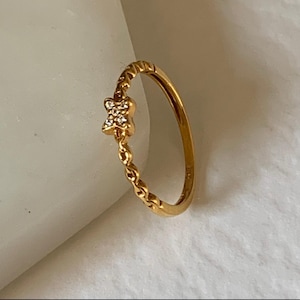 22ct gold ring  | size L 1/2