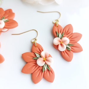 Pendientes boho naranja Pendientes de flores Arcilla polimérica Hecho en Irlanda imagen 1