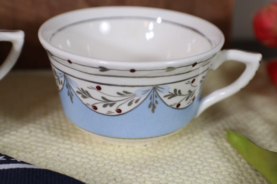 3 Vintage Ruskin Blue Cup and Saucer Set, Colonial Williamsburg