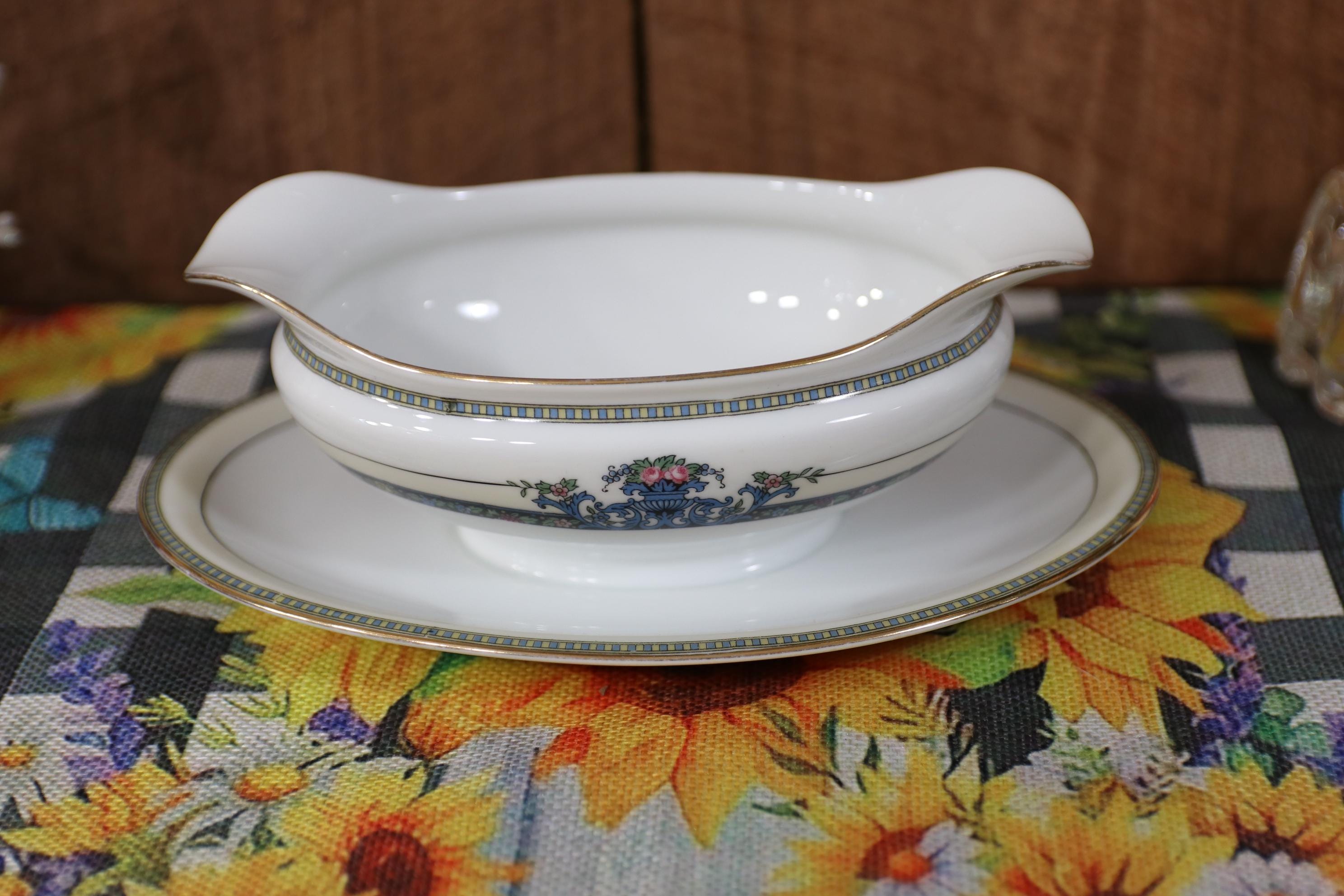 * old arabia ❀ モノトーンと金彩の 15.5 plate SET old arabia ❀ モノトーンと金彩の 15.5 plate SET - メルカリ