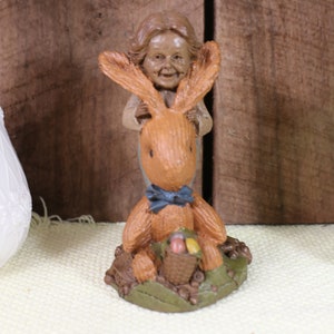 Gnome &quot;Bunny&quot; by Tom Clark, 1990. 5 1/2 inches tall. Excellent condition