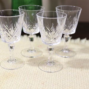 Cordial Glass &quot;Chantilly Taille Beaugency&quot; by CRISTAL D&#39;ARQUES-DURAND