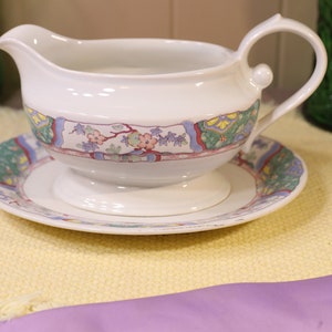 Villa Medici by Mikasa Gravy Boat and Underplate. Vintage 1990-1997 Discontinued