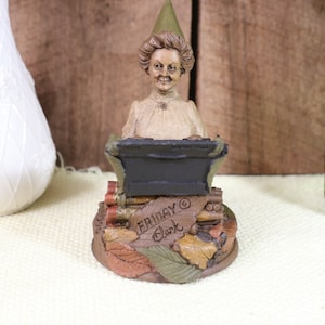 Gnome &quot;Friday&quot; as in Thank God it is Friday #36 by Tom Clark, 1990. 6 inches tall. Excellent condition