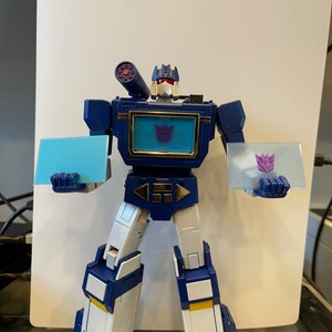 Shattered Glass Soundwave (and buddies) by me : r/transformers