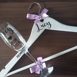 Prom 2024 hanger and flute set- personalised prom glass-prom night-prom keepsake -prom hanger-prom gift-prom-prom bracelet-prosecco glass