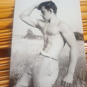 The Shirtless Farmer - Imperfect photograph, Great physique male hunk Muscular Bodybuilder beefcake man steamy gay int photo Candid snapshot
