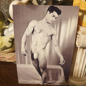 Picture Dark & Handsome Vintage Muscular physique Bodybuilder beefcake Shirtless male steamy guy gay int photo lad candid snapshot jock man