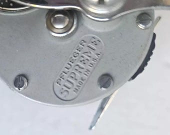 Vintage Pflueger Supreme Model 512 Bait Casting Fishing Reel