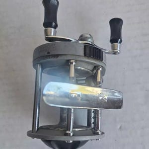 Old Baitcasting Reel - Etsy