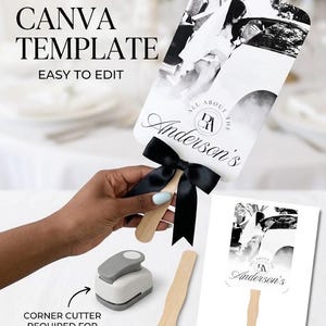 Peut inclure: Un modèle numérique pour éventail de mariage avec une photo en noir et blanc d'un couple, un nœud en satin noir et un manche en bois. Le texte indique STUNNING CANVA TEMPLATE, EASY TO EDIT, ALL ABOUT THE ANDERSON'S et DIGITAL TEMPLATE - INSTANT ACCESS.