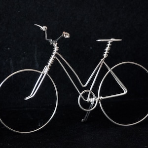Miniaturfahrräder aus Silberdraht Damenrad