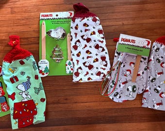 Hanging Towel Sets In Cartoon Character Patterns