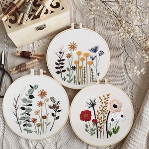 Flower Embroidery Kit for Beginners Modern|Hand Vintage Cross Stitch |Easy Art Floral Kit with Hoop|DIY Starter Craft Kit for Adults
