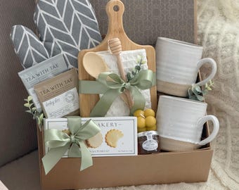 Housewarming Gifts for New Homeowners, Care Package For Couple, Thank You Gift Box from Realtor, Broker, Congrats Gift Basket for Friends