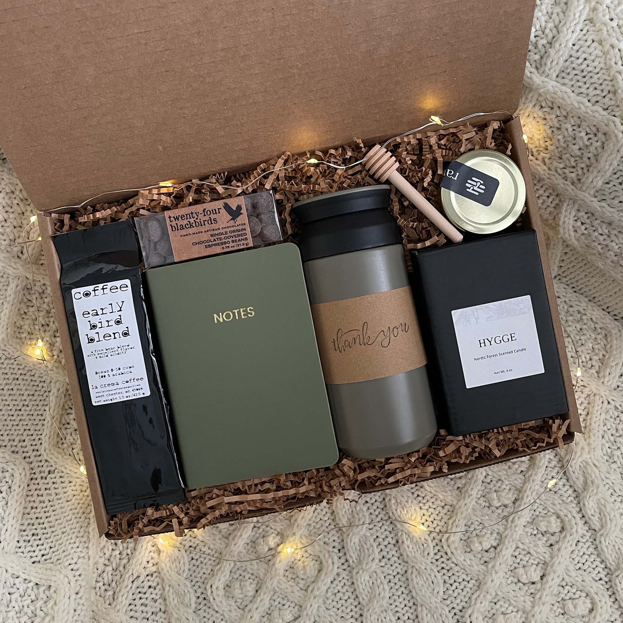 2023 Holiday Gift Sets That Perfect the Art of Presentation