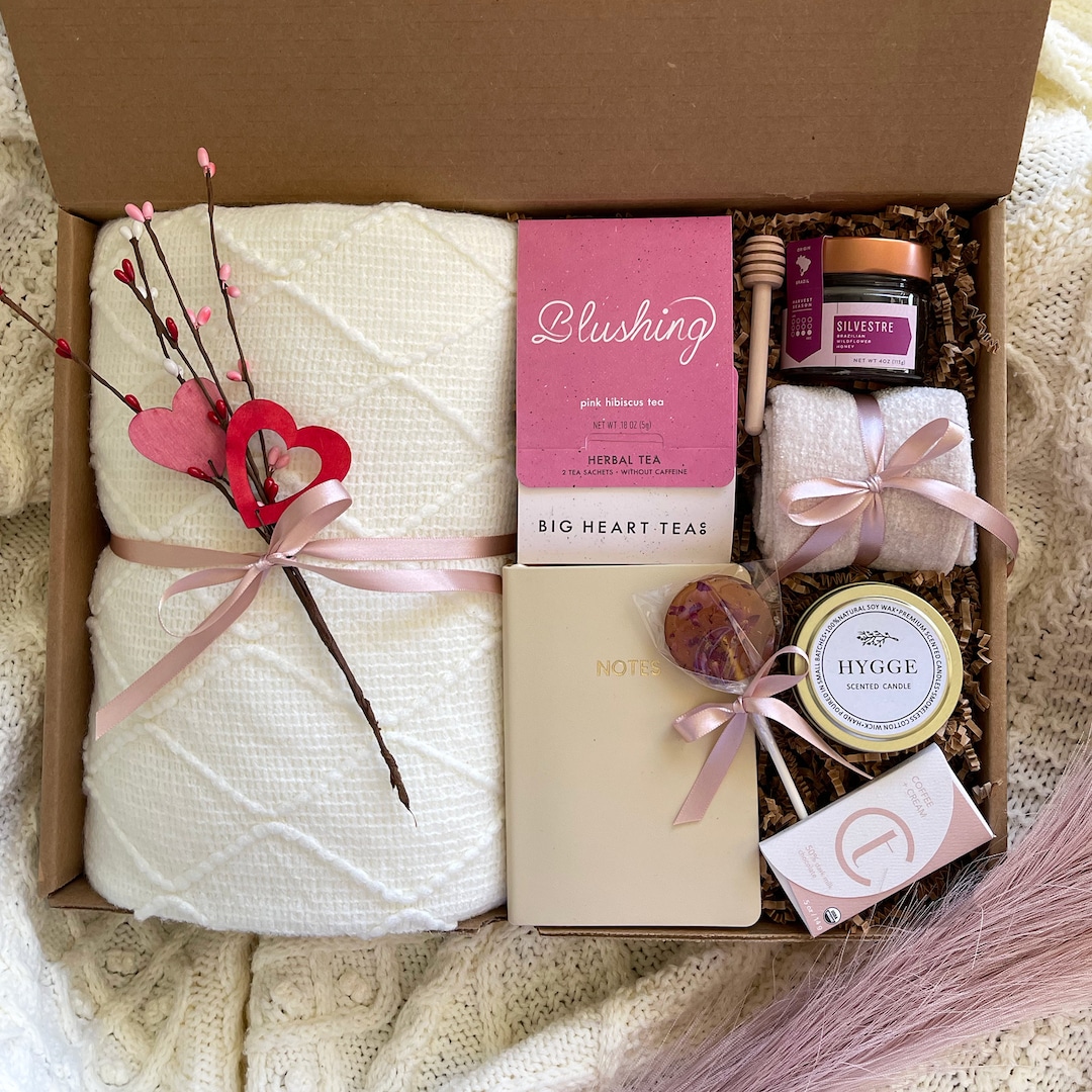 Luxury Gift Basket for Her Happy Birthday Gift Box With Blanket for