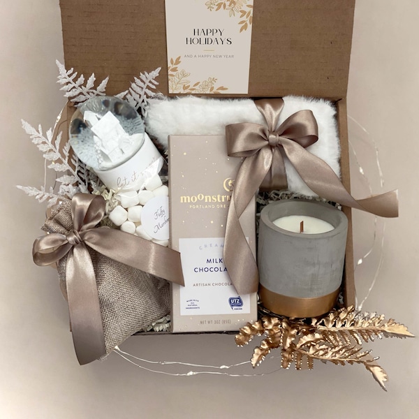 Deluxe Holiday Gift Box, Christmas Gift Idea, Warm Gift, Winter Gift Box, Sending a Hug, Gift Box for Women, Hygge Gift Box, New Years Gifts
