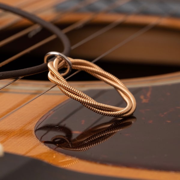 Guitar String Twist Necklace - vegan