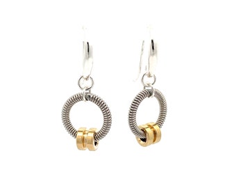 Goldener Akzent – Basssaiten Ohrhänger – Musikalischer Schmuck aus recycelten Saiten