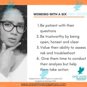 Puede incluir: Imagen en blanco y negro de una mujer con gafas, con texto sobre un fondo naranja. El texto ofrece consejos para trabajar con un tipo Seis del Eneagrama, incluyendo la paciencia y la confianza. La imagen incluye el sitio web www.oneeightyenneagram.com.
