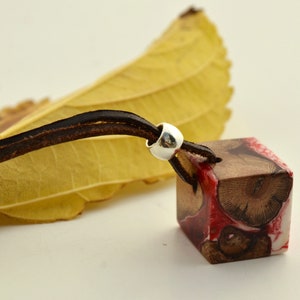 Resin necklace, wooden necklace, red necklace, women's necklace, artisan necklace, cube-shaped necklace, gift for her.