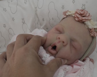 lalka reborn wykonana w całości z silikonu