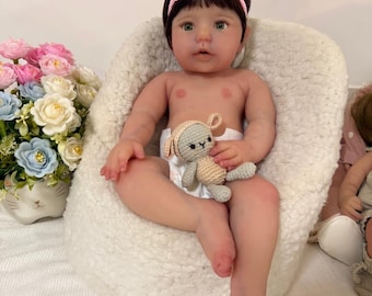 Full silicone Reborn baby (built-in bottle feeding system)