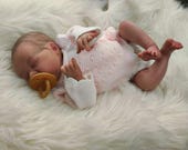 Poupée Reborn 45 Cm - Fille - Cheveux Bruns - Peau Claire