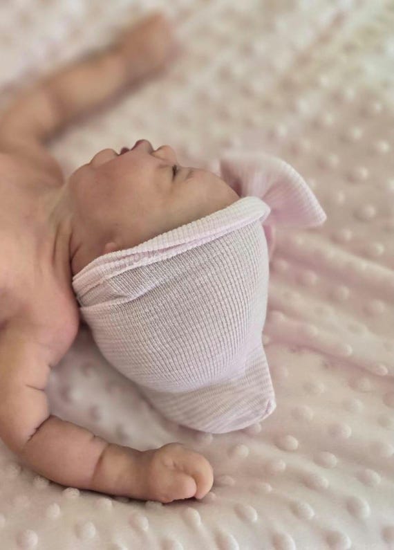 TRES JOLI BEBE REBORN TRES REALISTE PAR MARIBEL