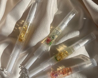 Cuticle Oil Pens (Bundle - 4 pens) - Fragrance free, Strawberry, Grapefruit, and Honeydew Lemon Scented