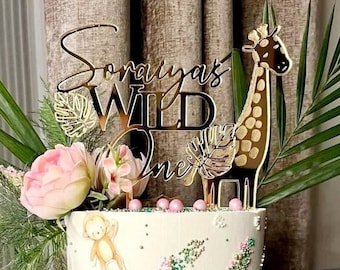 Wild One Cake Topper Set | Personalised | Cute Giraffe Topper and Leaf Charm | Various Sizes & Colours