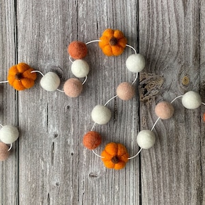 FALL Decor. Pom Poms Garland. Pumpkin Decor. Pumpkin Garland. Felt Pompom Garland