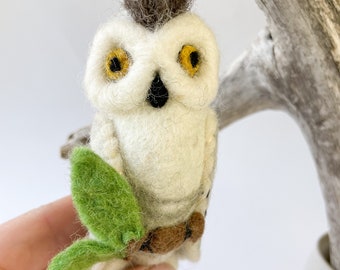 Needle Felted Owl Ornament. Wool Felted Christmas Ornament. Bird lover gift idea.