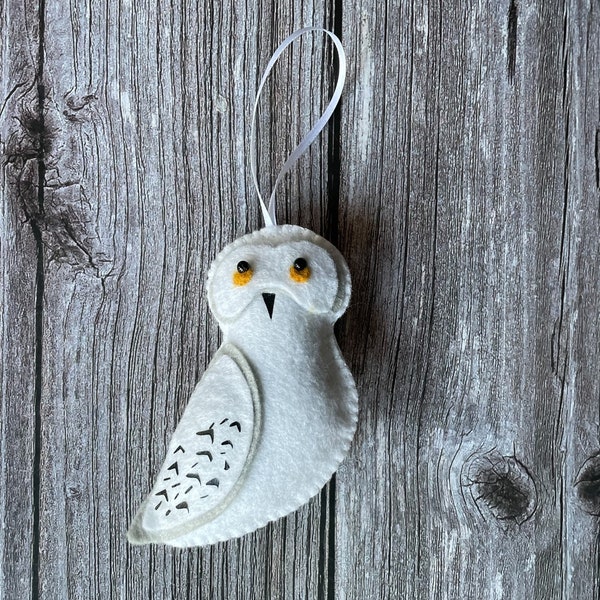 Felt Owl. Felted Owl Ornament. Felt CHRISTMAS ornament. Felted Christmas Decor. Felt Snow Owl.