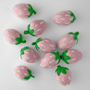 Felt Strawberry. Felt Pink Strawberies. Wool Strawberies. Felted Strawberies. Strawberry decor. Strawberry felt decoration