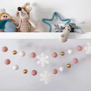 Christmas Felt Garland. Snowflake Garland. Felt Pom Poms Garland.Felt Balls Garland. Felt Pompom Garland