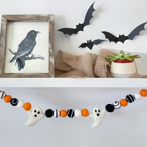 HALLOWEEN DECOR. Halloween Garland. Pom Poms Garland. Ghost Garland. Fall Decor. Autumn Decor