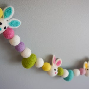 Easter Garland. Spring Garland. Bunny Garland. Pom Poms Garland. Felt Balls Garland. Felt Pompom Garland