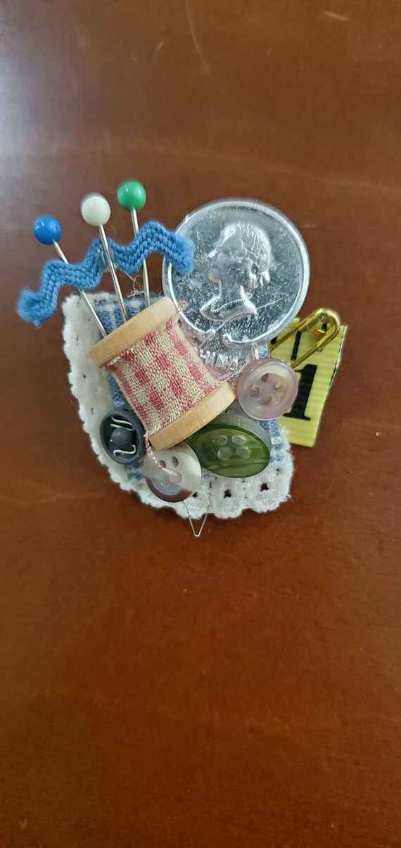 Vintage Sewing Pin/Brooch