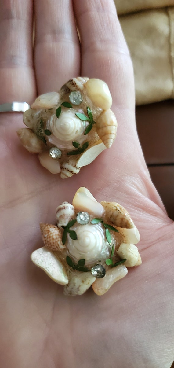 Seashell Vintage Clip-on Earrings