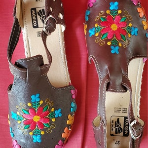 Women&#39;s Leather Sandals